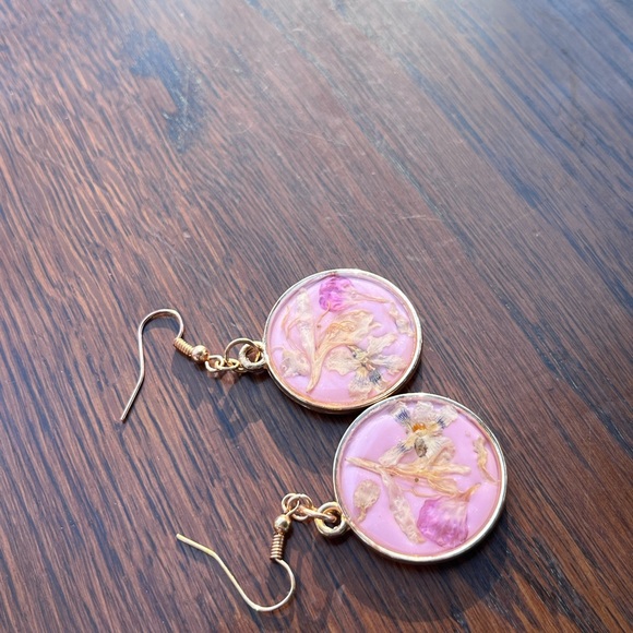 Handmade Honeysuckle Violet Earrings - Picture 13 of 16